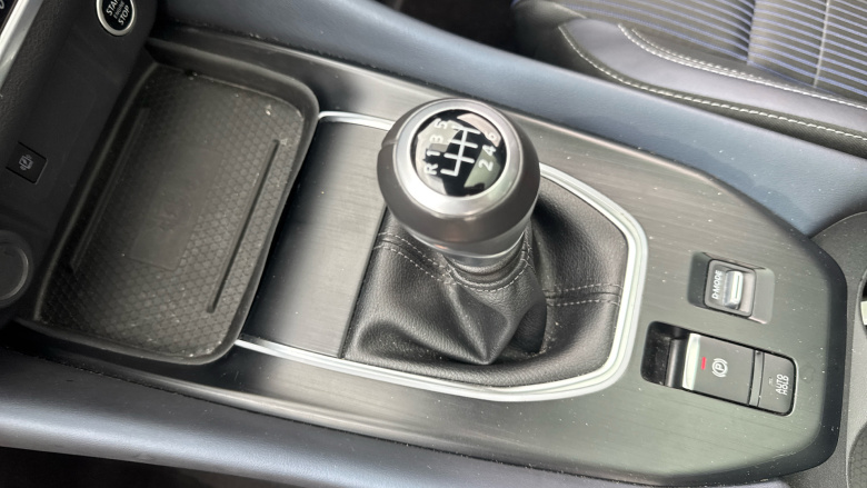 Nissan Qashqai 1.3 DiG-T MH Tekna 5dr Petrol Hatchback